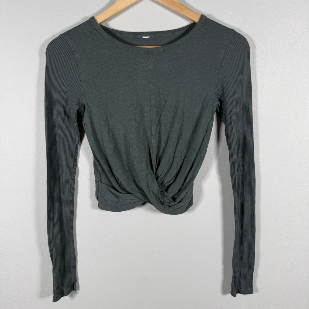 Alo Yoga Twist Front Ribbed Long Sleeve Crop Top - Size Small